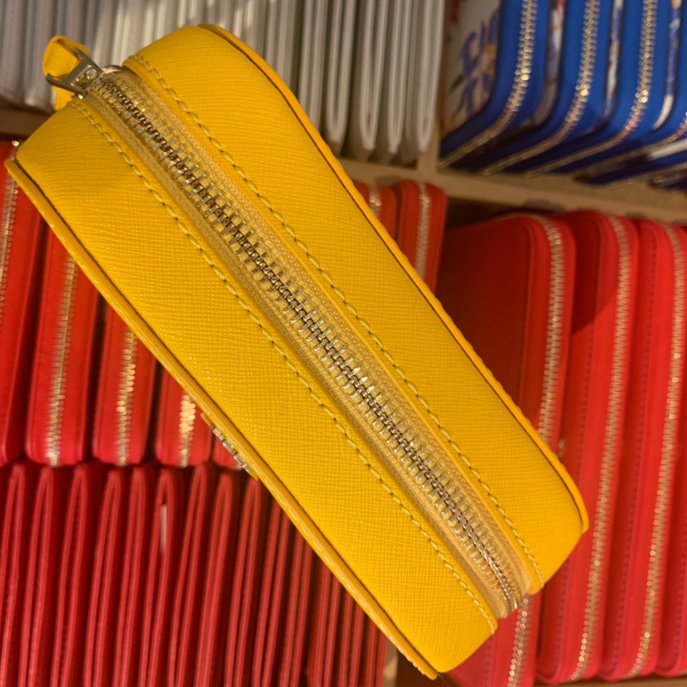 Tory Burch Emerson Round Yellow Leather Crossbody - Picture 6 of 8